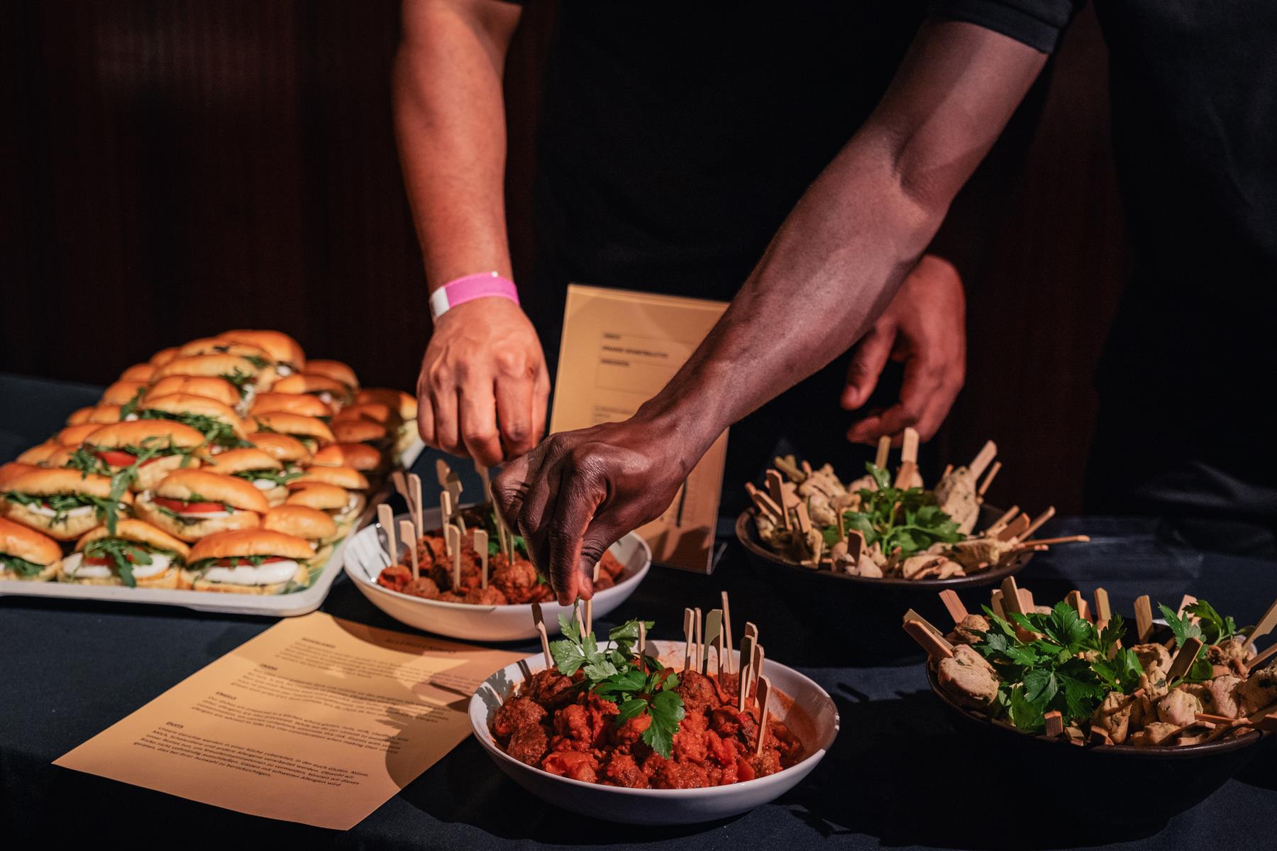 BelCatering verzorgt uw event met een ruim en duurzaam aanbod aan hartig en zoet lekkers